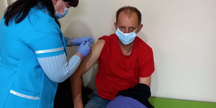 Безоплатною є вакцинація проти COVID-19