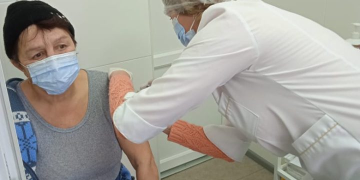 Як ви можете переконати своїх рідних у важливості вакцинації?