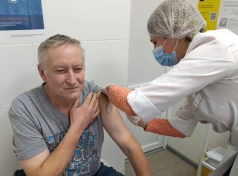 Приходь на вакцинацію! Захисти себе та своїх близьких від СОVID-19!