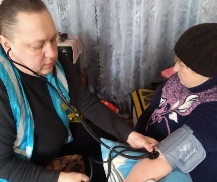 Мобільна бригада КНП «ЦПМСД» м. Торецька продовжує надавати первинну медичну допомогу