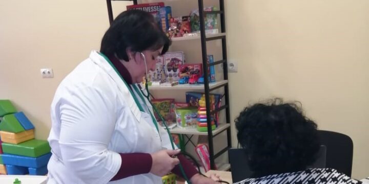 Медичні консультації та видача ліків