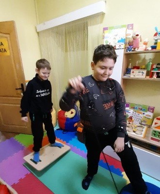 В Медично – психологічному просторі «Дитина з майбутнім» психологиня Юлія ШУРІБЕРКО проводить безкоштовні групові і індивідуальні заняття з дітьми ВПО