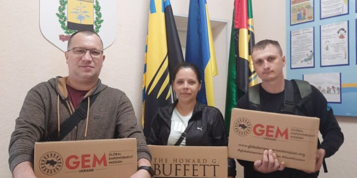 Продовжується видача гуманітарної допомоги у вигляді продуктів харчування мешканцям Торецької громади, які зараз тимчасово проживають у Києві