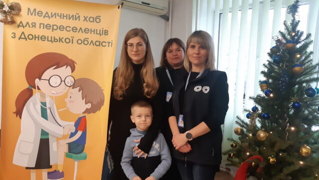 Мобільна бригада “Лікарі Світу” проводять безкоштовно консультації для ВПО з Торецької громади та Донецької області
