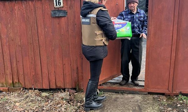 Видача ліків, памперсів, продуктових наборів та надання медичної допомоги паліативним хворим