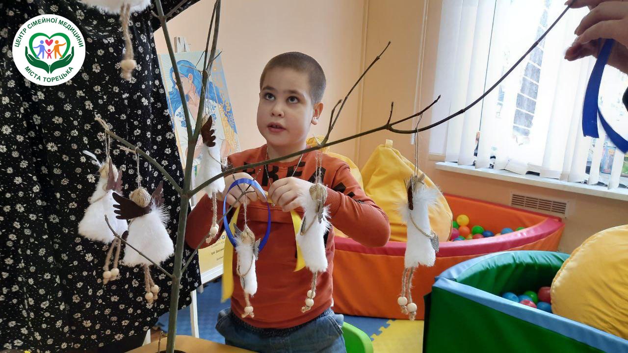 Провели в Центрі розвитку «Дитина з майбутнім» в м. Києві захід мужності "Небесна сотня. Вони загинули за Україну."