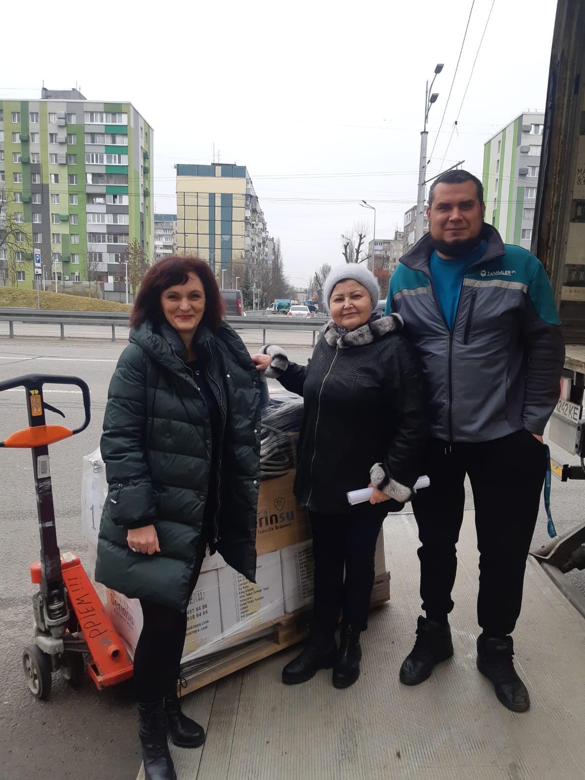 Отримали від Міжнародного Медичного Корпусу господарчі матеріали