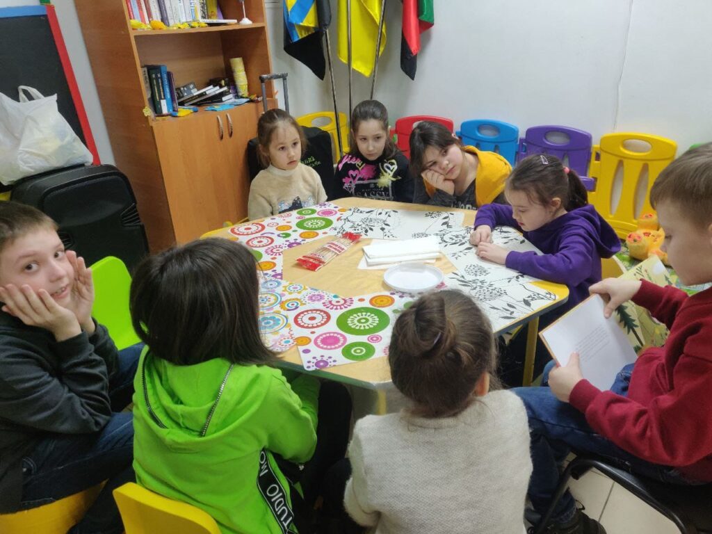 Продовжуємо знайомити наших читачів з книгами з "Валізки з книжками"
