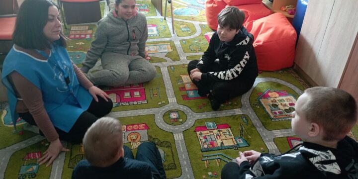 На базі Гуманітарного хабу була проведена зустріч з психологом гуманітарного центру Проліска – Дніпро