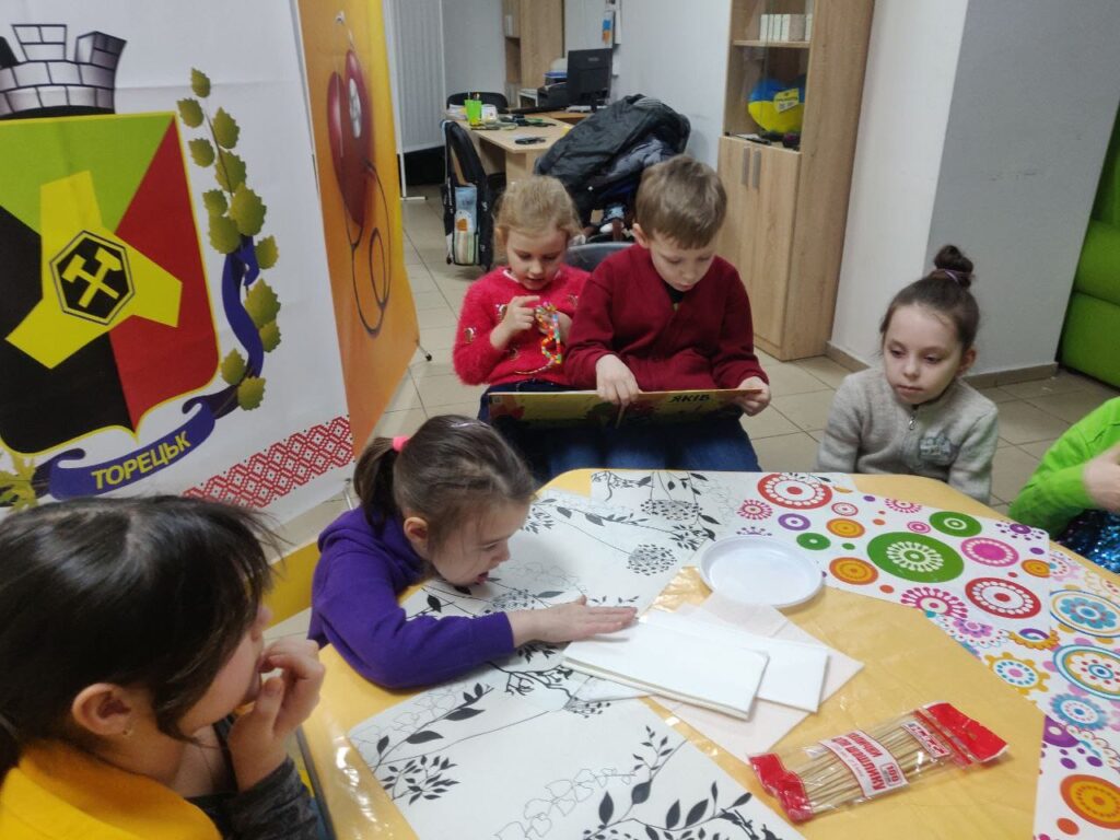 Продовжуємо знайомити наших читачів з книгами з "Валізки з книжками"