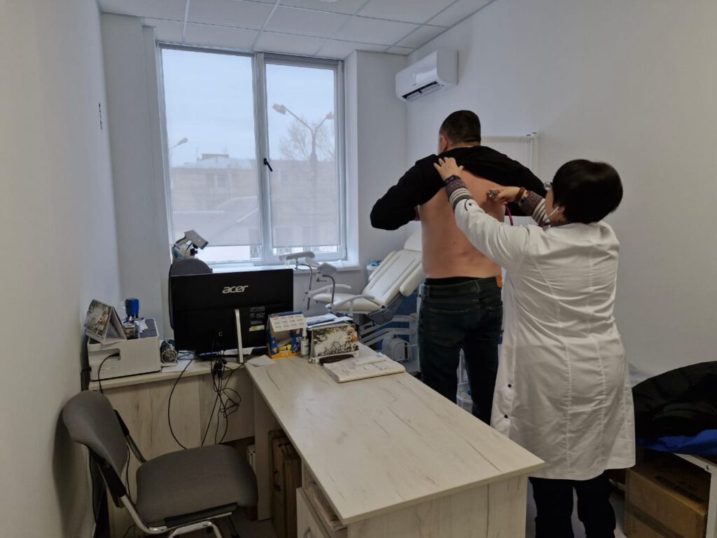 Продовжуємо працювати та надавати медичну допомогу