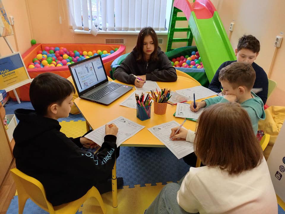 У дитячому просторі Торецької громади м. Київ продовжуються уроки англійської мови