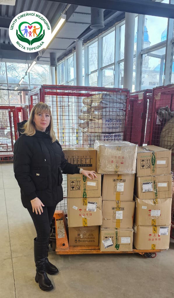 Разом з Гуманітарна Нова пошта передали в амбулаторії лікарські засоби та вироби медичного призначення