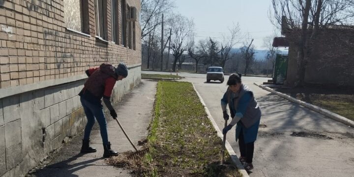 Продовжуємо роботи по благоустрою та прибиранню територій